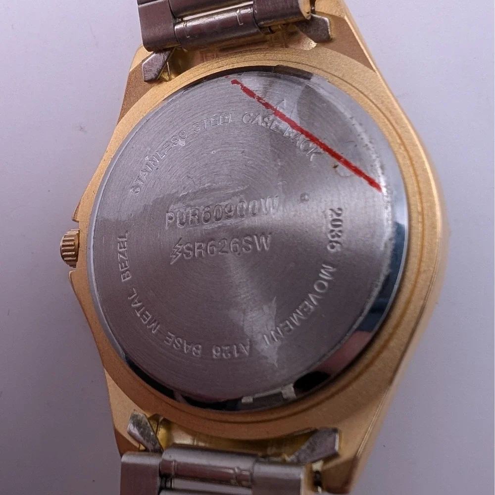 Vtg 1980's Gold‎ Tone Men's watch New Battery